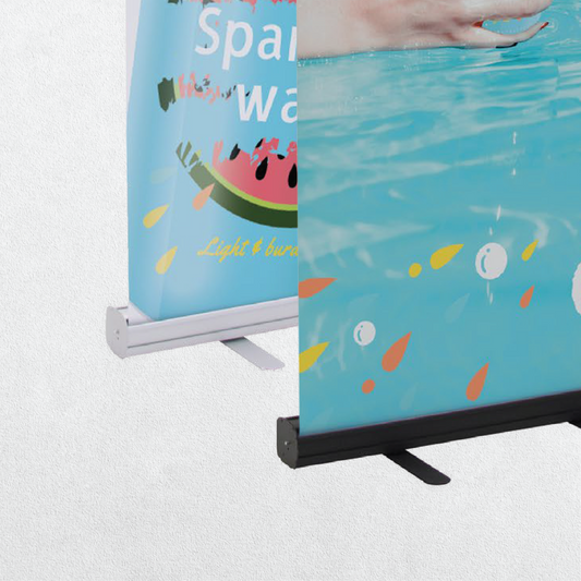 Basic Retractable Media Display